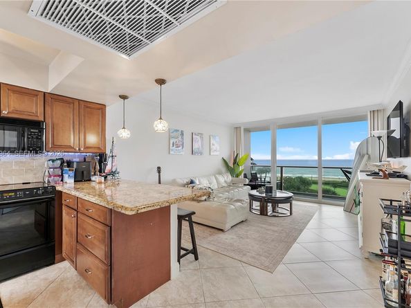 333 NE 21st Ave 608, Deerfield Beach FL 33441