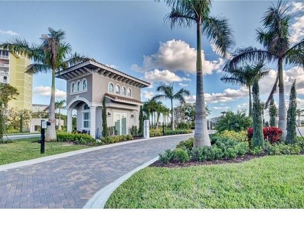 1422 Silk Oak Dr, Hollywood FL 33021