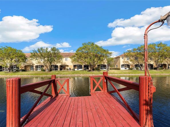 5706 NW 81st Ave, Tamarac FL 33321