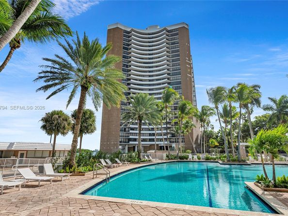 720 NE 69th St 12W, Miami FL 33138