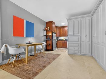 2445 Lake Pancoast Dr