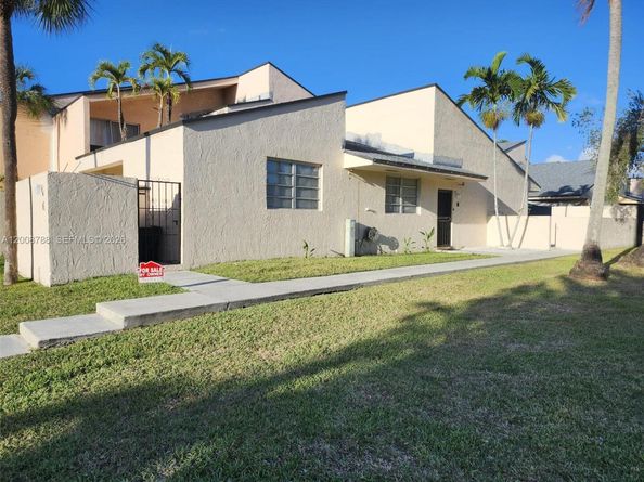 9195 Fontainebleau Blvd 6, Miami FL 33172
