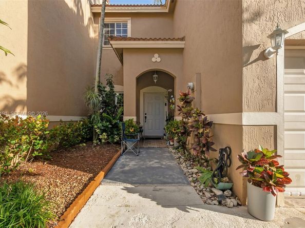 8546 SW 214th Way, Cutler Bay FL 33189