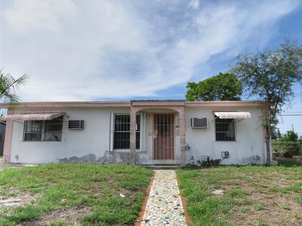 525 NW 16th St, Pompano Beach FL 33060