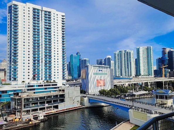 10 SW South River Dr 802, Miami FL 33130