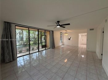 400 Commodore Dr