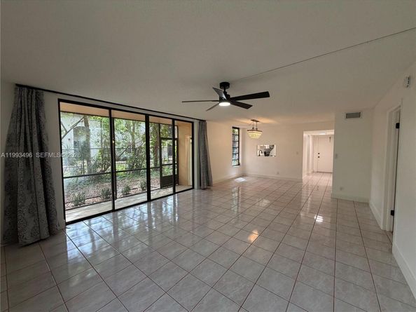 400 Commodore Dr 101, Plantation FL 33325