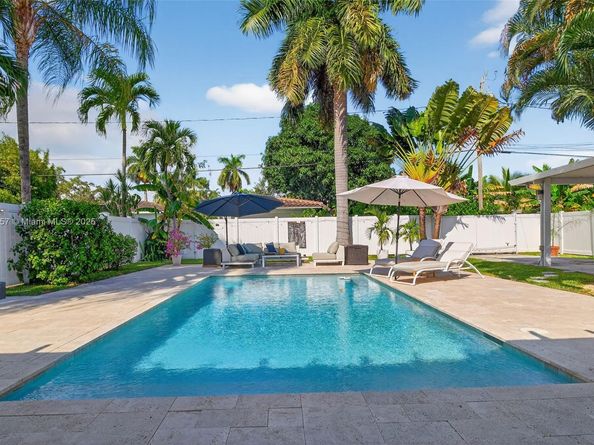 1527 Mayo St, Hollywood FL 33020