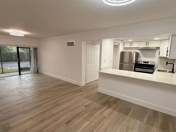 5845 Washington St 65, Hollywood FL 33023