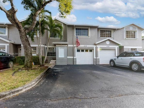 12152 SW 49th Ct, Cooper City FL 33330