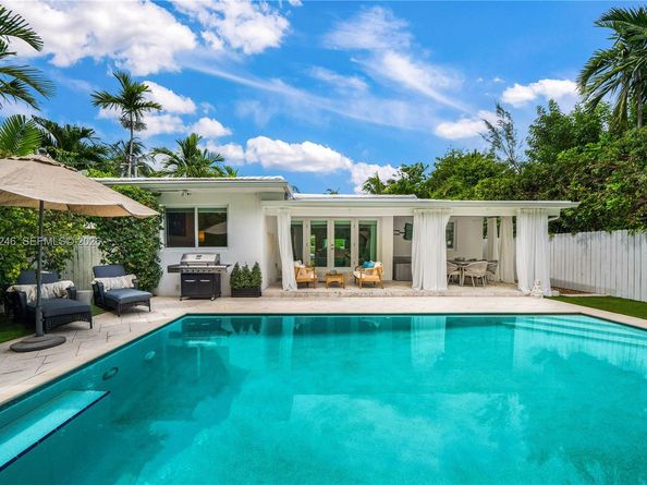 736 W 51 st, Miami Beach FL 33140