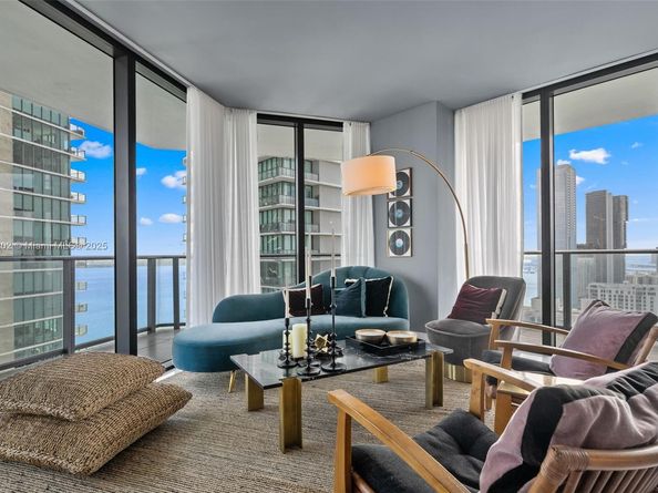 501 NE 31st St 2906, Miami FL 33137