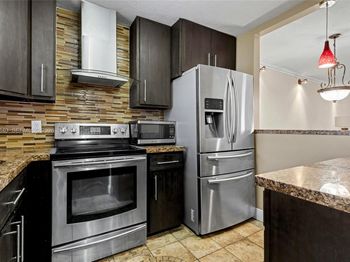 6650 Royal Palm Blvd