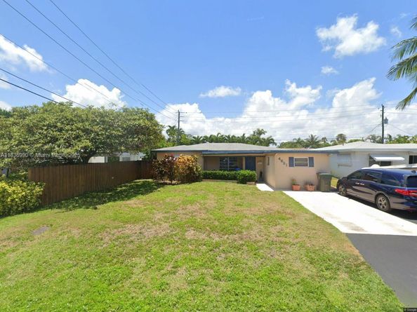 4621 NE 2nd Ave, Oakland Park FL 33334