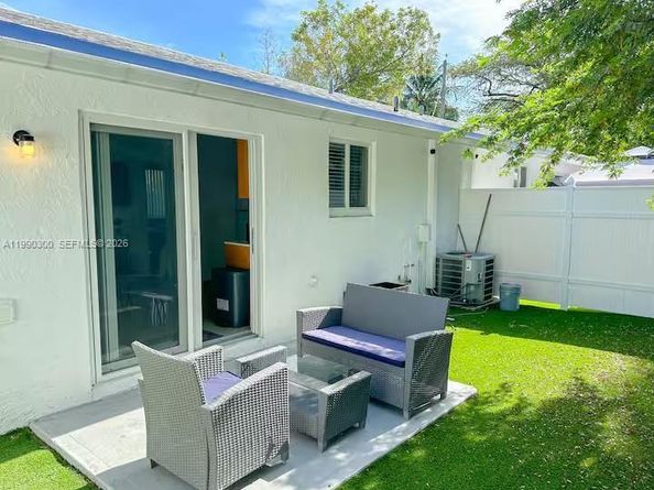 650 NE 15TH St, Fort Lauderdale FL 33304