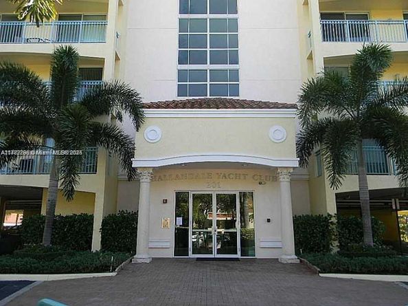 201 Golden Isles Dr 311, Hallandale Beach FL 33009