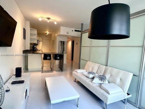 100 Lincoln Rd 526, Miami Beach FL 33139