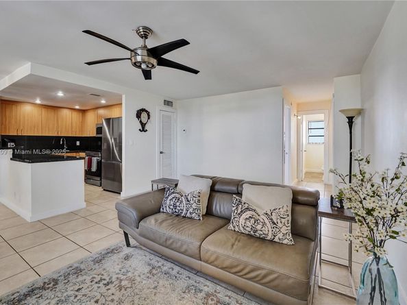 1811 Jefferson St 606, Hollywood FL 33020