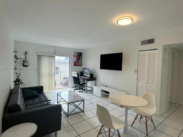 750 Michigan Ave 204, Miami Beach FL 33139