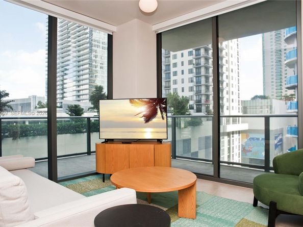 11 NE 6th St 1109, Miami FL 33132