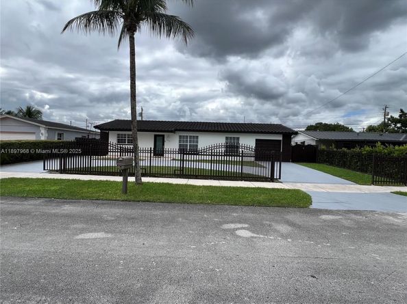 3530 SW 126th Ave, Miami FL 33175