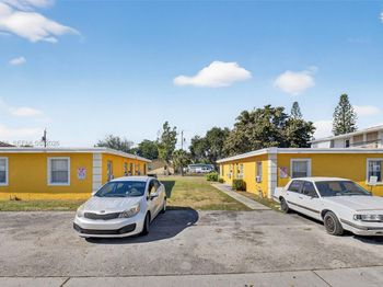 130 - 132 - 134 - 136 SW 8th Ave