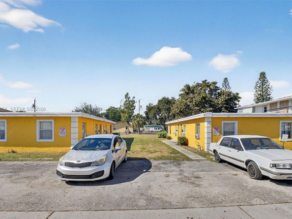 130 - 132 - 134 - 136 SW 8th Ave, Delray Beach FL 33444