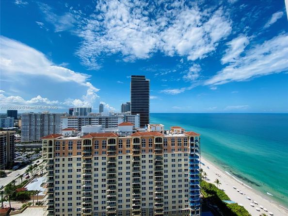 3140 S Ocean Dr PH7, Hallandale Beach FL 33009