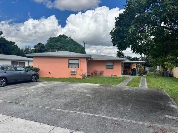 2343 NW 28th St #1-2, Oakland Park FL 33311