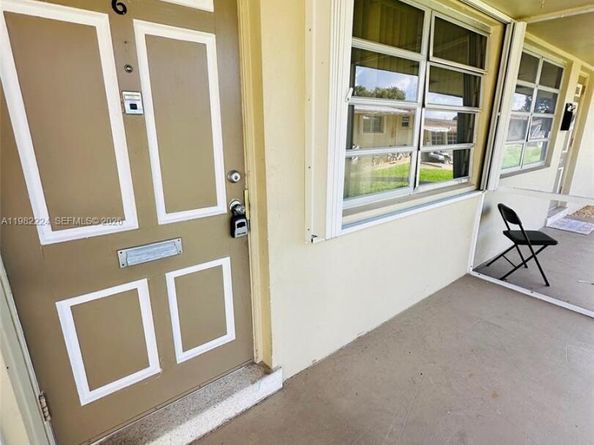 2319 Jackson St 6, Hollywood FL 33020