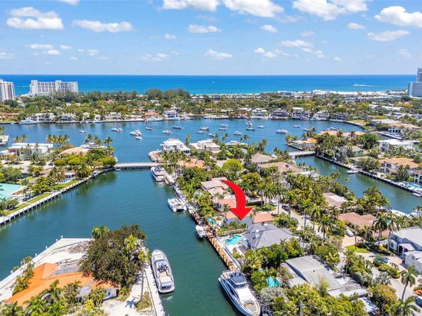 2561 Lucille Dr, Fort Lauderdale FL 33316