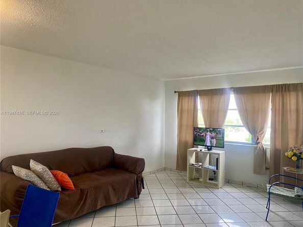 2309 Park Ln 304, Hollywood FL 33021