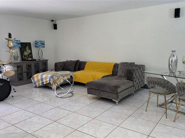 12320 SW 39th St, Miami FL 33175