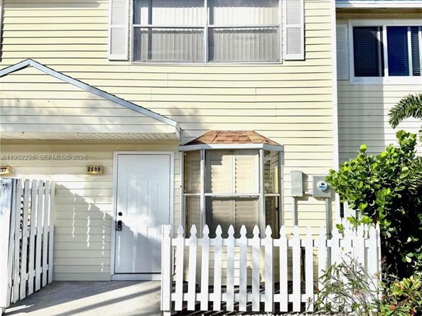 2699 NE 15th St, Pompano Beach FL 33062