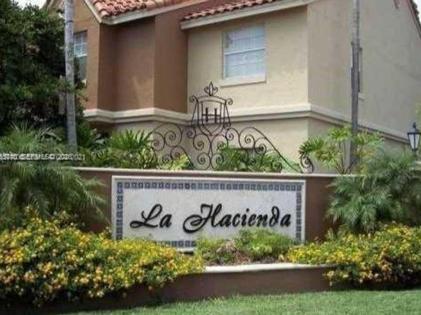 18308 NW 68th Ave B, Hialeah FL 33015