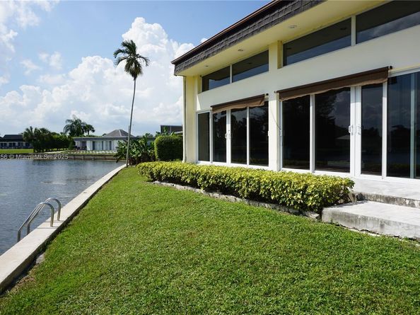 4511 King Palm Dr, Tamarac FL 33319