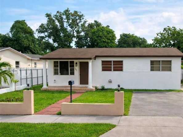 141 W 31st St, Hialeah FL 33012