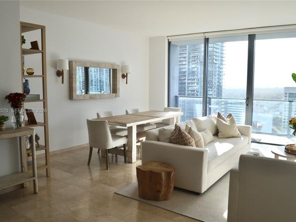 68 SE 6th St 2708, Miami FL 33131