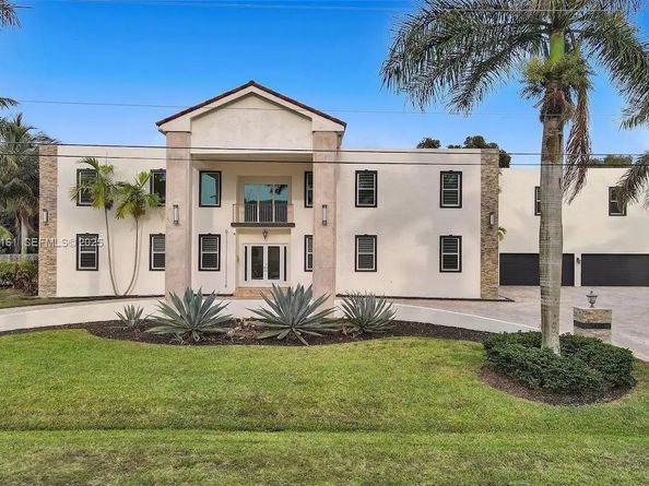 1430 NW 114th Ave, Plantation FL 33323