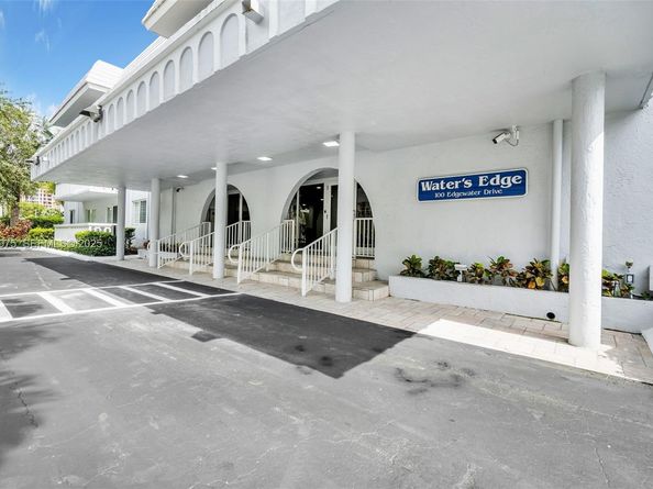 100 Edgewater Dr 240, Coral Gables FL 33133