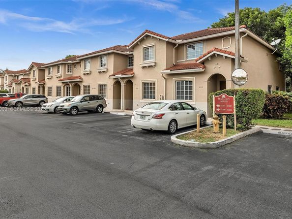 21205 NW 14 Pl 819, Miami Gardens FL 33169