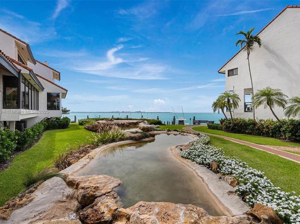 2000 S Bayshore Dr 69, Miami FL 33133