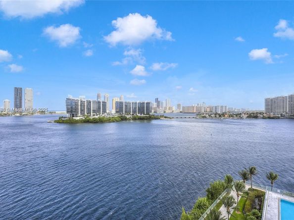 3300 NE 188th St 818, Aventura FL 33180