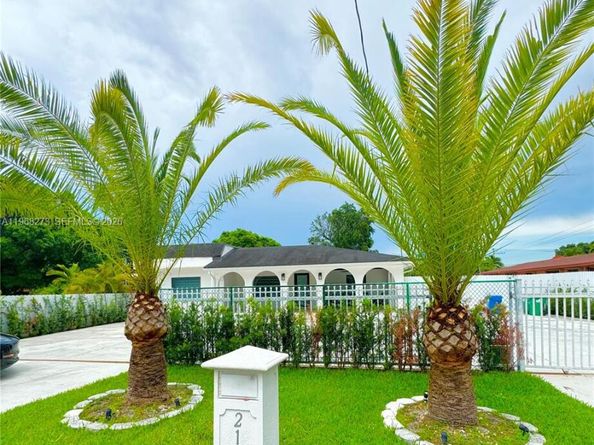 2121 SW 61st Ave, Miami FL 33155