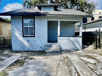 1800 SW 3rd St  unit B