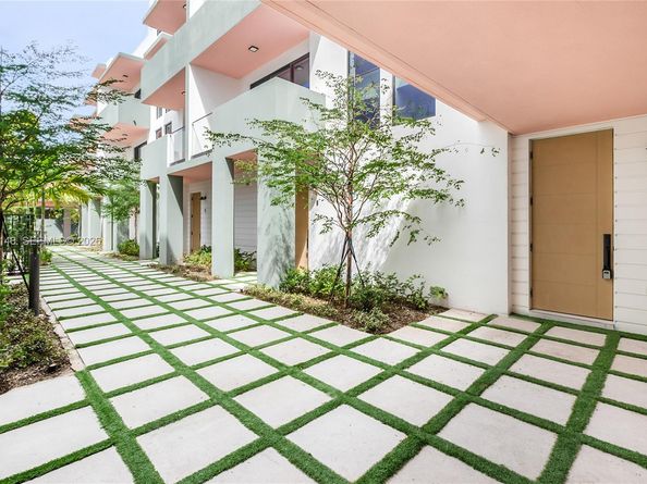 721 SW 11th Street A, Miami FL 33129