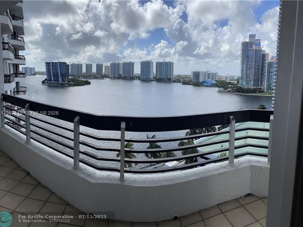 3600 Mystic Pointe Dr 1404, Aventura FL 33180