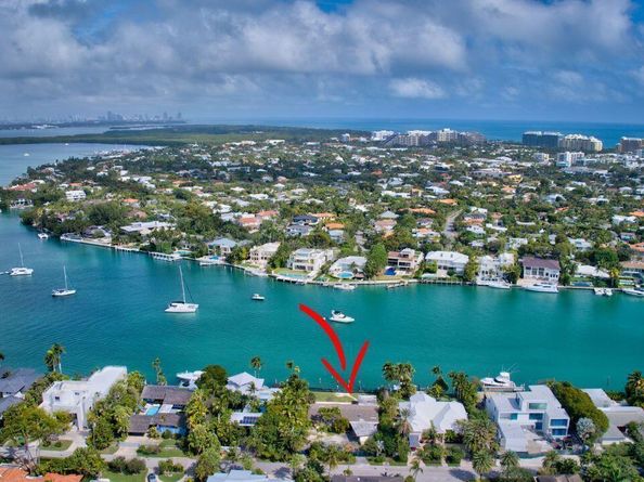 631 N Mashta Drive, Key Biscayne FL 33149