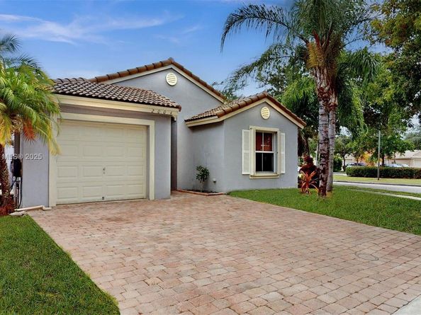 2004 SE 15th St, Homestead FL 33035