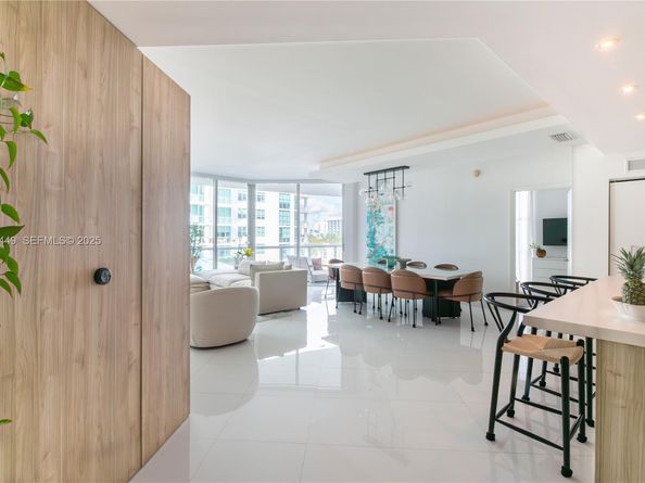 3131 NE 188th St 2605, Aventura FL 33180